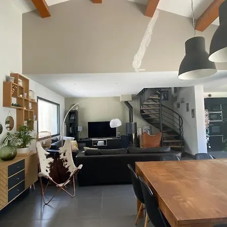 3 Bedroom With Pool *